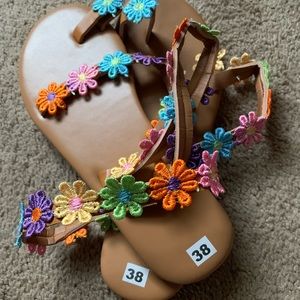 Pretty summer flower sandals. NWOT